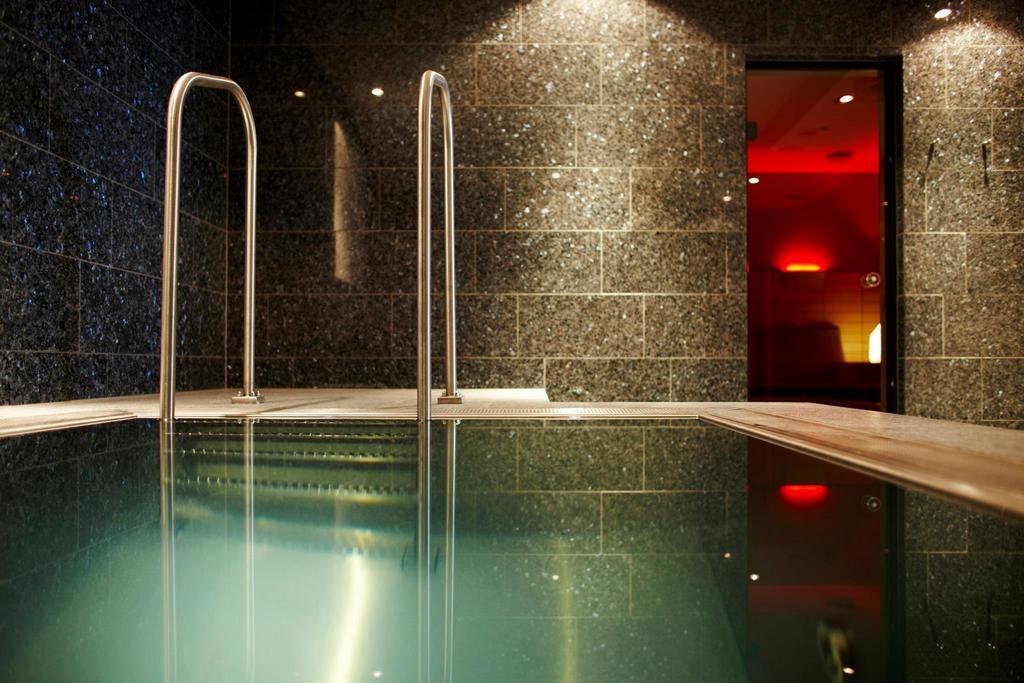 Farris Bad Hotel Ларвик Екстериор снимка